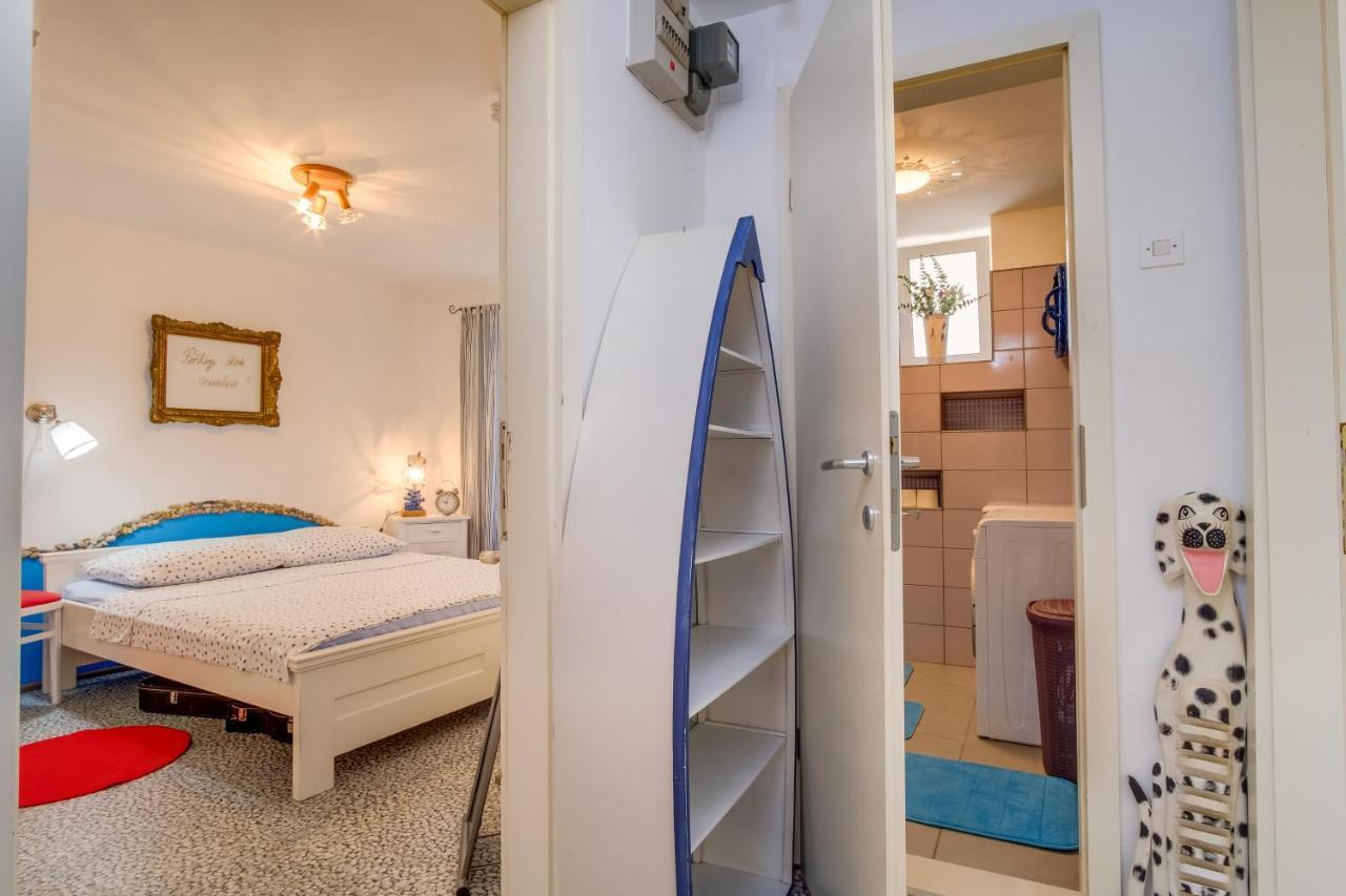 Apartments Kastel Вели-Лошинь Экстерьер фото