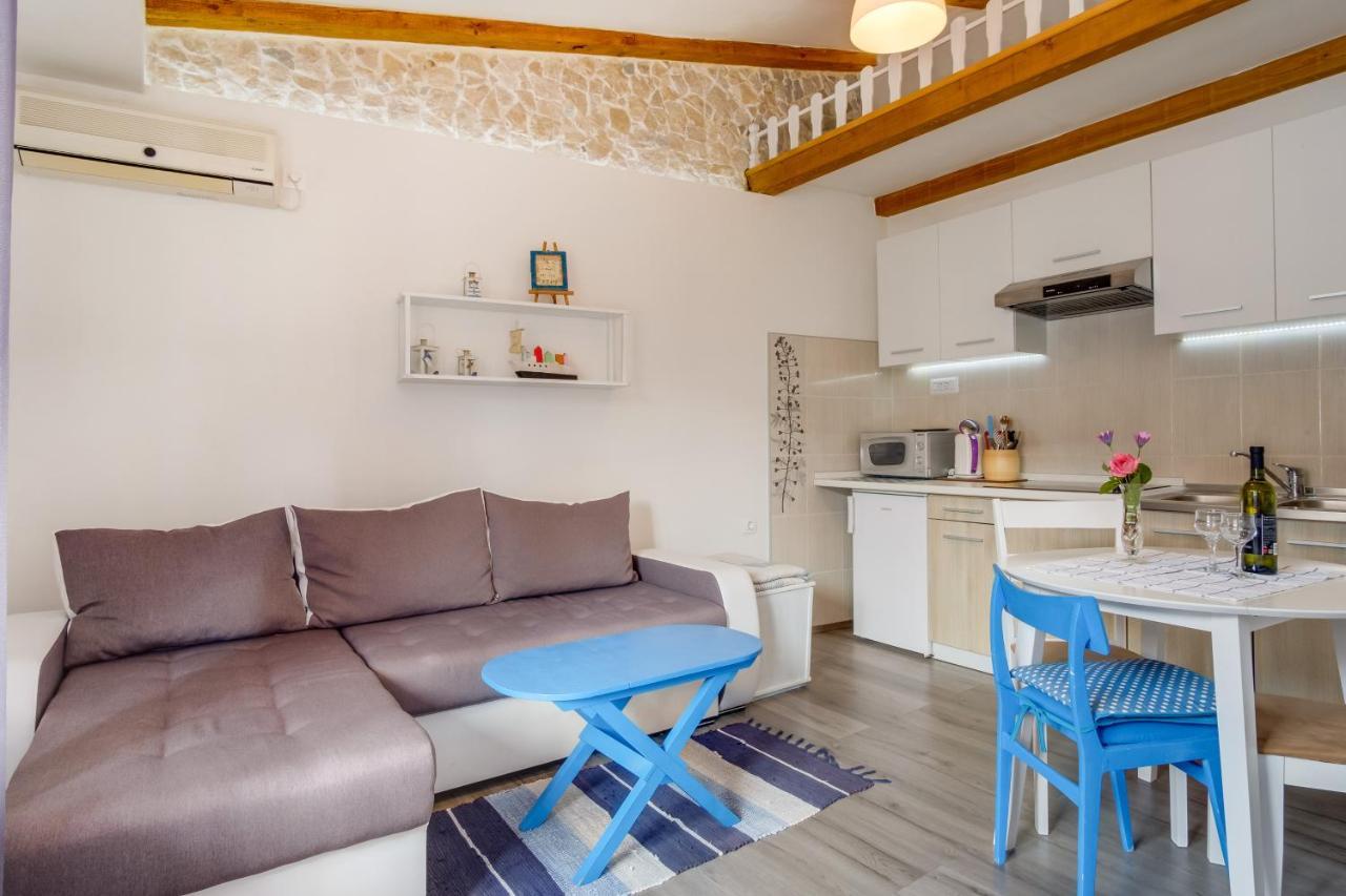 Apartments Kastel Вели-Лошинь Экстерьер фото